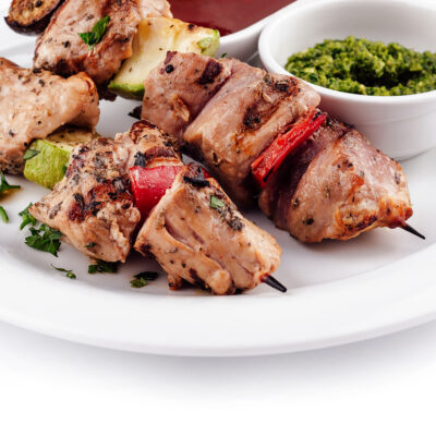 BROCHETTE DE FILET MIGNON DE PORC AIL NOIR ET PIMENT