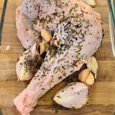 VO357 - CUISSE DE DINDE MALE : 1 pièce env. 1,5 kg à 2 kg– sous vide