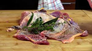 VO401 - PINTADE 100% DESOSSE : 1 pièce env. 1 kg – Emballage papier